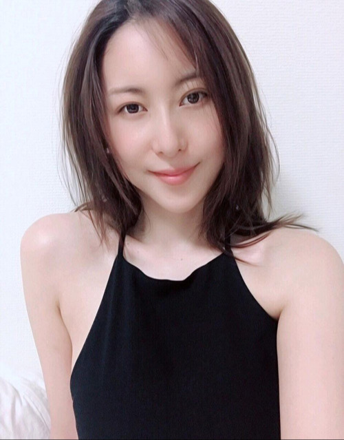 松下纱荣子个人资料作品番号全集空姐变身女优最美人妻松下纱荣子