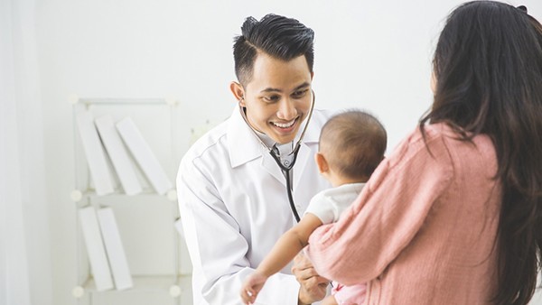 新生儿睡觉忽然抽搐一下