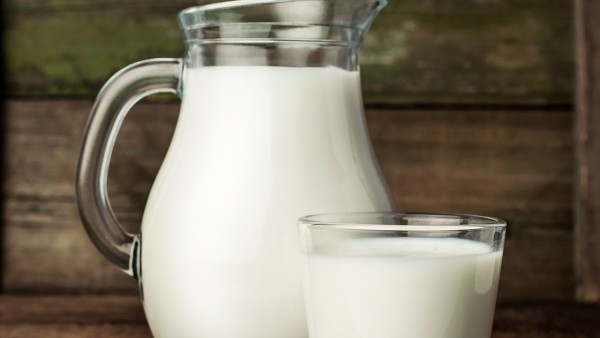 孕妇可以空腹喝牛奶吗 有什么危害