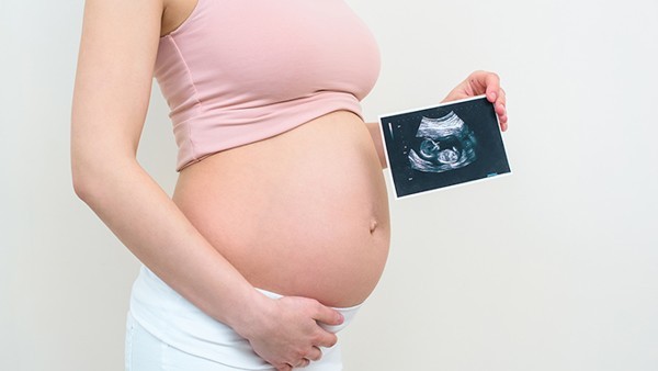 到底什么会造成胎儿畸形？