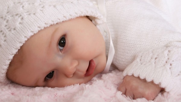 孕妇吃什么宝宝眼睛会变大呢？
