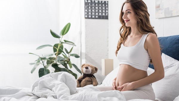 怀孕三十三周时做太多事会伤害到胎儿吗