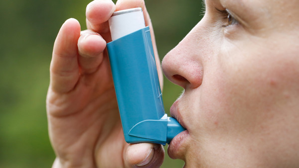 服用哮喘特效药应该注意些什么
