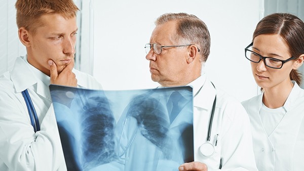 如何诊断是否患肺结核