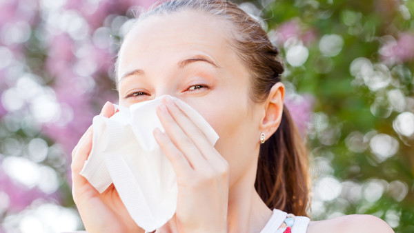 鼻炎的症状有三大明显的表现