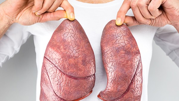 双肺间质性改变是什么病