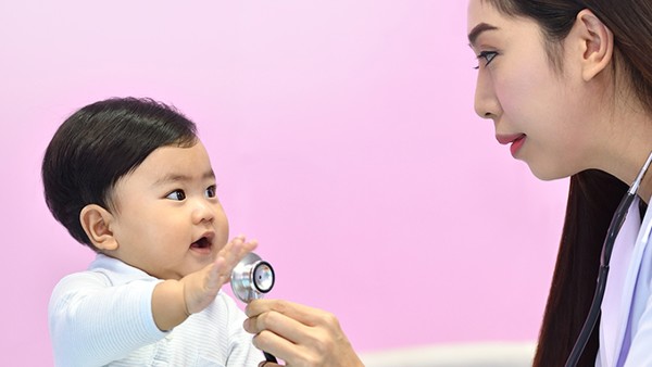 小儿咳嗽不同治疗方法的选择