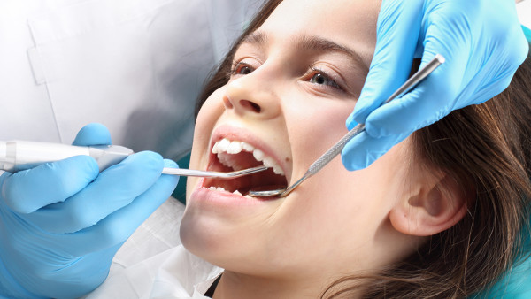 牙龈萎缩的家庭预防措施有哪些