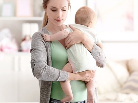 新生儿大便容易出现5种异常，新妈妈要谨慎应对