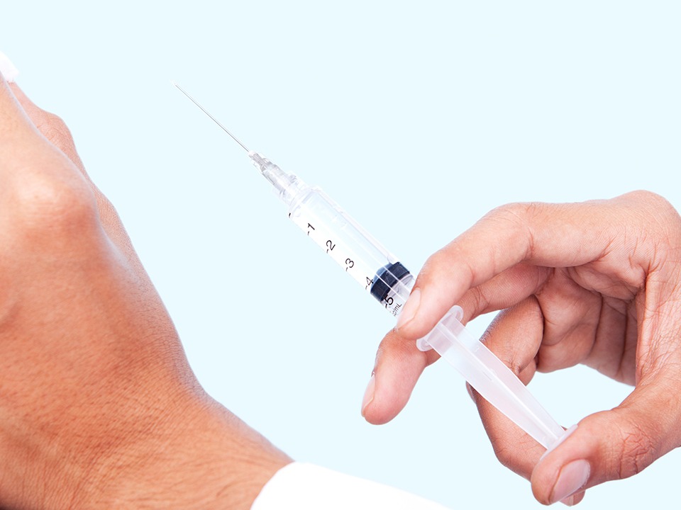 流感疫苗哪些人群需要优先接种？ 打一针流感疫苗能管多久？