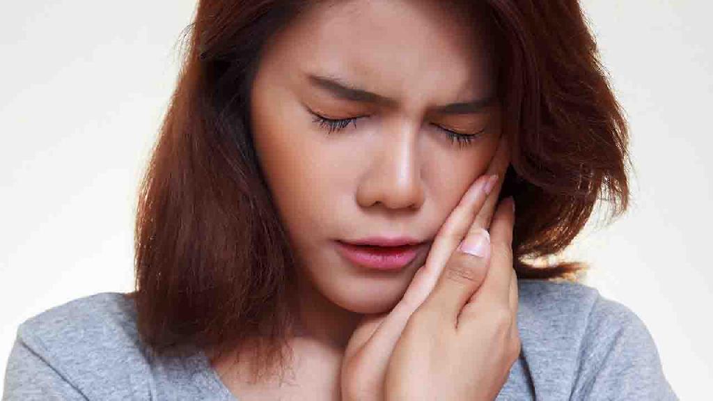 牙痛会引起什么症状