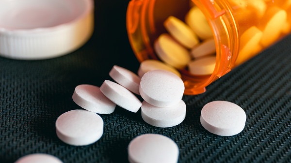 前列腺肥大吃什么药？3种方法治疗前列腺