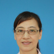 龙易勤