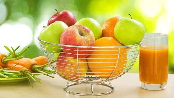 吃什么水果可以缓解酒精肝的症状 酒精肝不能吃什么水果