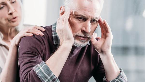 什么是高颅压性头痛 患有高颅压性头痛该怎么办才好