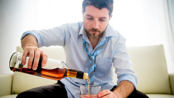 喝酒能脑血栓吗 喝酒为什么会导致脑血栓