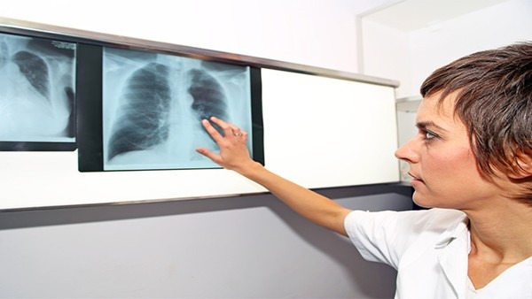 肺部感染与肺结核有什么区别 肺部感染与肺结核的治疗方法相同吗