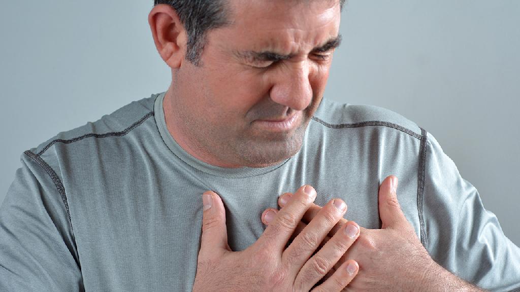 气胸症状前兆有哪些 谨慎气胸的4个前兆