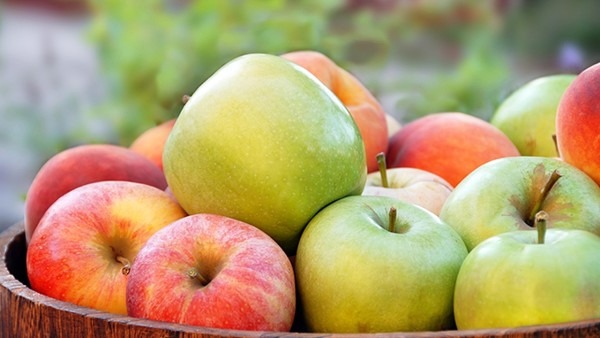 糖尿病能吃苹果吗？不要榨汁喝
