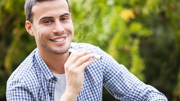 大量吸烟会诱发喉癌吗？具有明显相关性