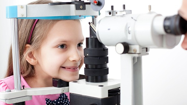 儿童屈光不正如何检测 儿童屈光不正散瞳用什么药物
