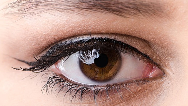 眼角膜发炎怎么治疗 眼角膜发炎的治疗方法
