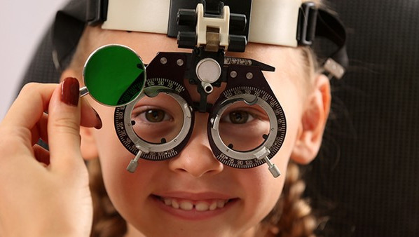 眼睛近视怎么治疗 眼睛近视的治疗方法
