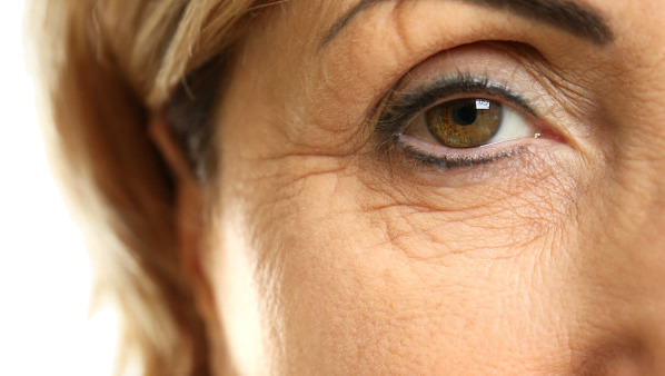 视网膜脱落会出现什么症状 出现这4个症状要及时进行治疗