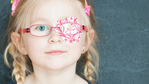 儿童一只眼睛弱视怎么办 儿童预防弱视方法都有哪些