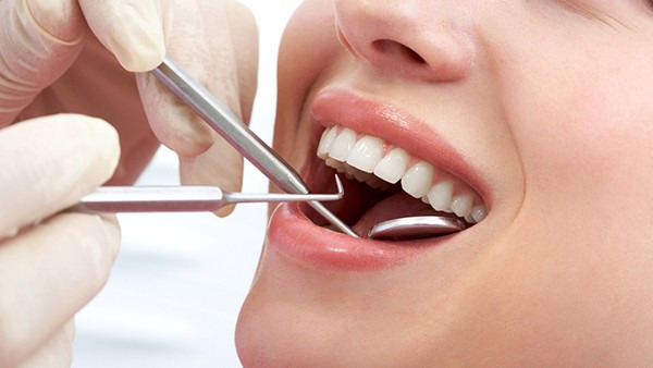 牙周炎如何修复牙槽骨?做牙周洁治术