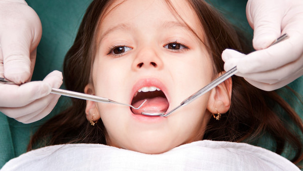 儿童虫牙疼怎么办？要及时治疗