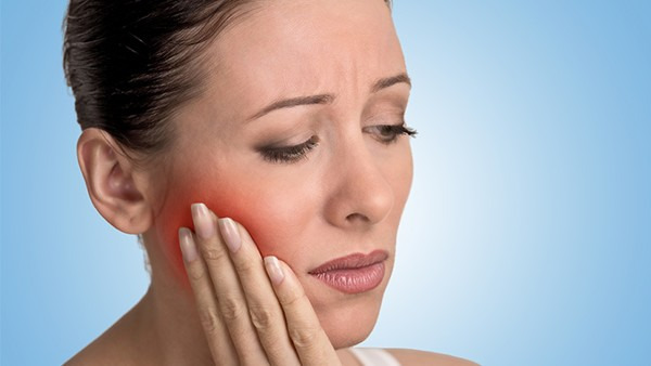 牙髓炎的症状有哪些 牙髓炎的特点都有哪些