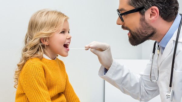 小孩牙龈红肿该怎么办才好 小孩牙龈红肿的治疗方法都有哪些