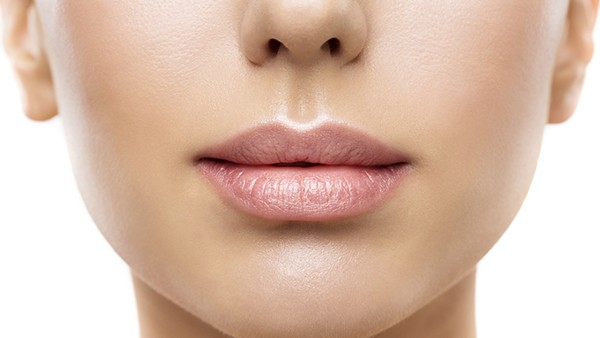 为什么冬天很容易烂嘴角 可能是这4个原因导致