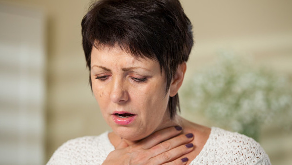 慢性咽炎怎么办 慢性咽炎使用风油精能治疗吗