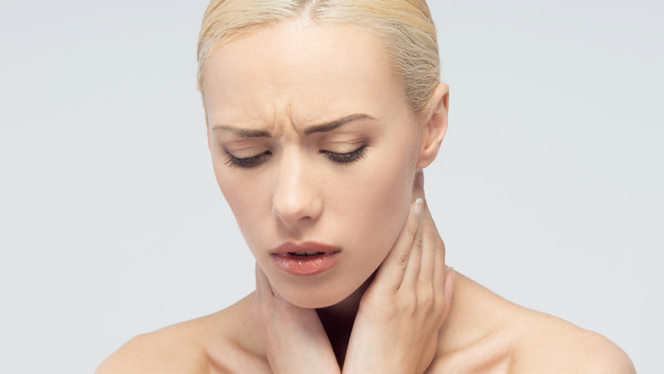 咽喉干燥是什么原因？原因非常多