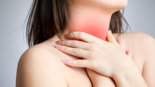 咽炎的表现症状都有哪些 咽炎喉咙痛感强烈吗