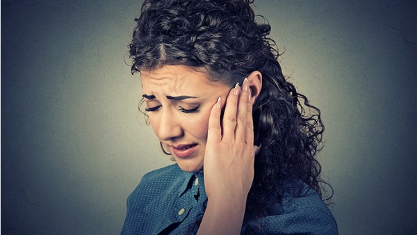急性化脓性中耳炎化脓期临床表现是什么？