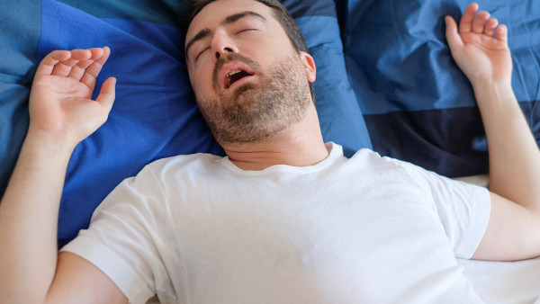 晚上睡觉打呼噜怎么办？通过低温等离子消融技术