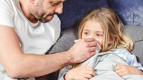 小儿过敏性鼻炎的症状有哪些 小儿过敏性鼻炎该如何缓解