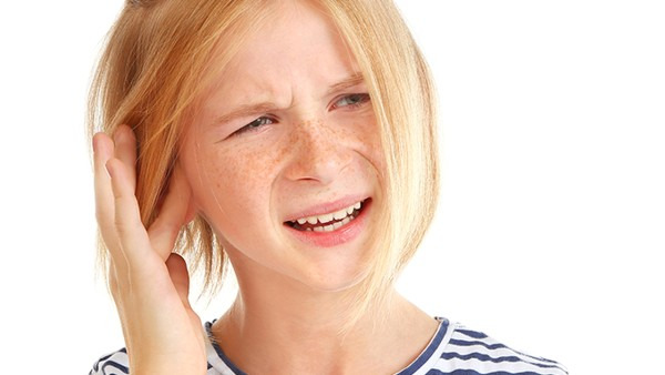 耳朵嗡嗡嗡怎么回事 耳朵嗡嗡嗡的常见病因有哪些