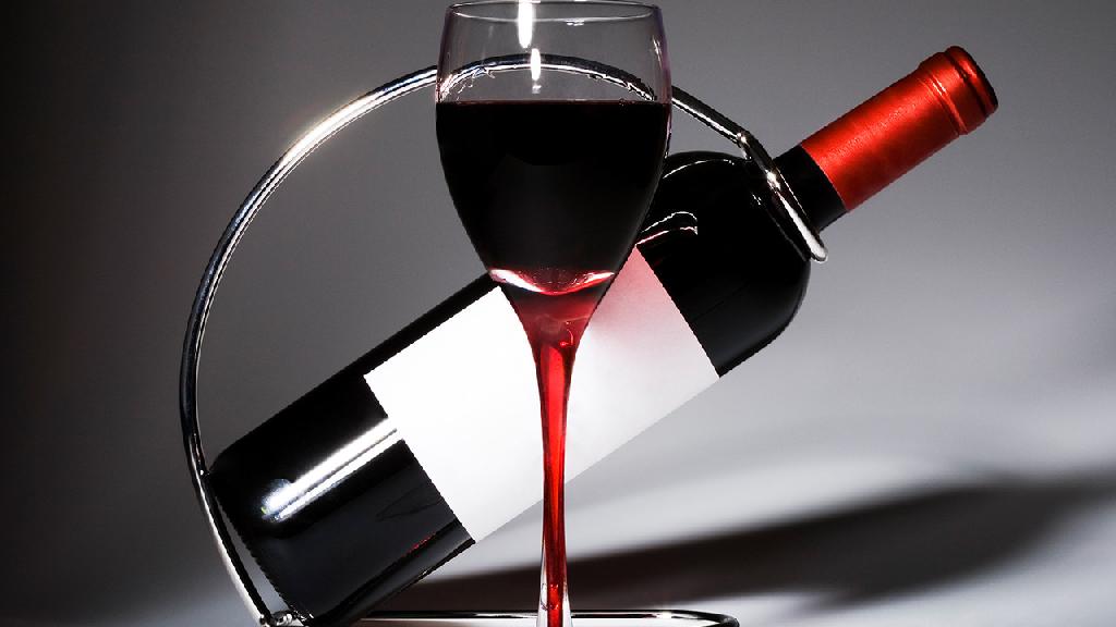 肝炎能喝红酒吗？可以少量的喝