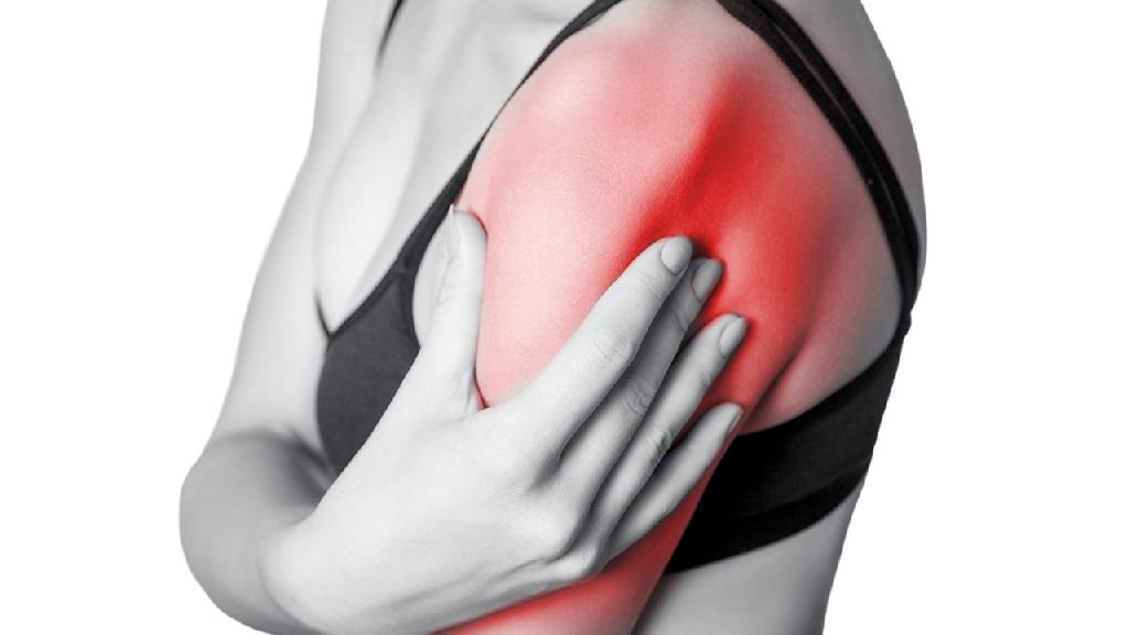 左肩胛骨下方疼痛是怎么回事？有外在因素和疾病因素