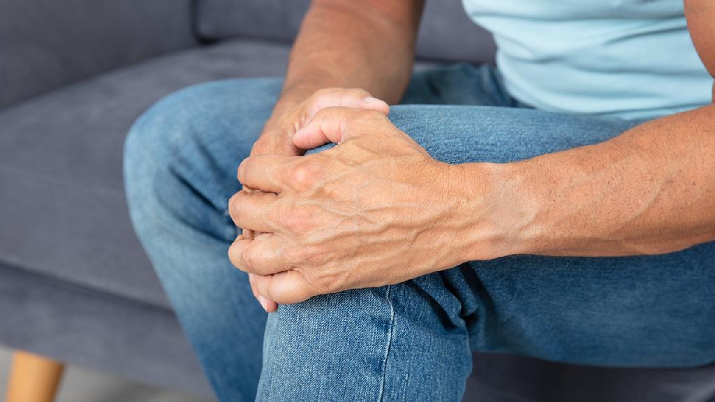 退行性膝骨关节炎的治疗方法 退行性膝骨关节炎的患者需要注意哪些事项