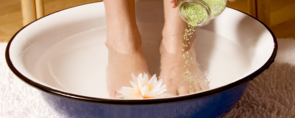 臭脚怎么治好的最快 用这4种方法对脚气的治疗大有好处