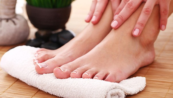 脚脱皮该怎么进行治疗 脚脱皮的治疗方法都有哪些