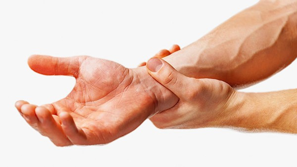手掌脱皮是什么原因？有这些原因造成的