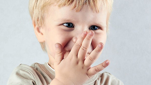 小儿感冒颗粒治流鼻涕吗，治疗小儿感冒流鼻涕要选对药物