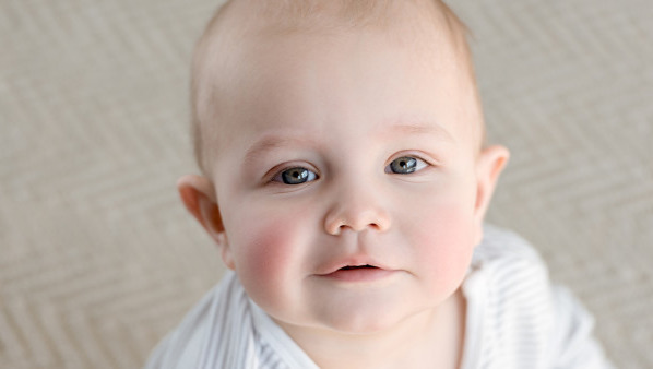 婴儿干咳是怎么回事 婴儿干咳的常见原因