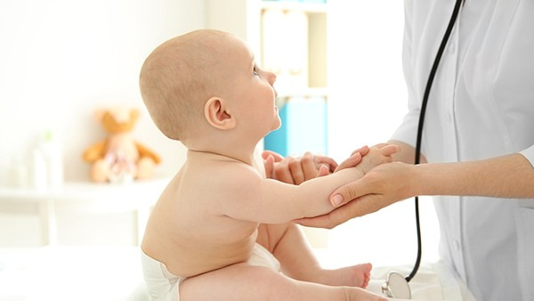 三个月宝宝咳嗽吃什么药 宝宝咳嗽的治疗方法都有哪些